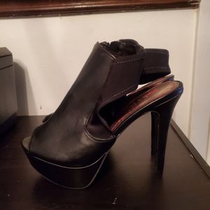 Pink & Pepper Black Heels w/ side zipper
